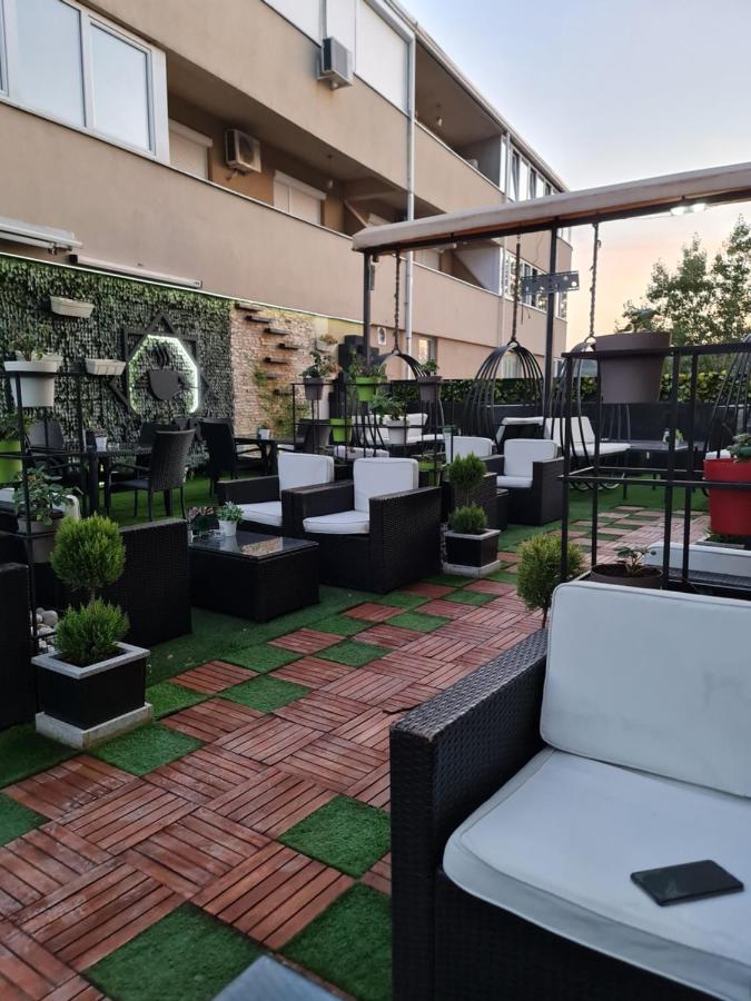 Hotel Tri "O" Topola Exterior foto